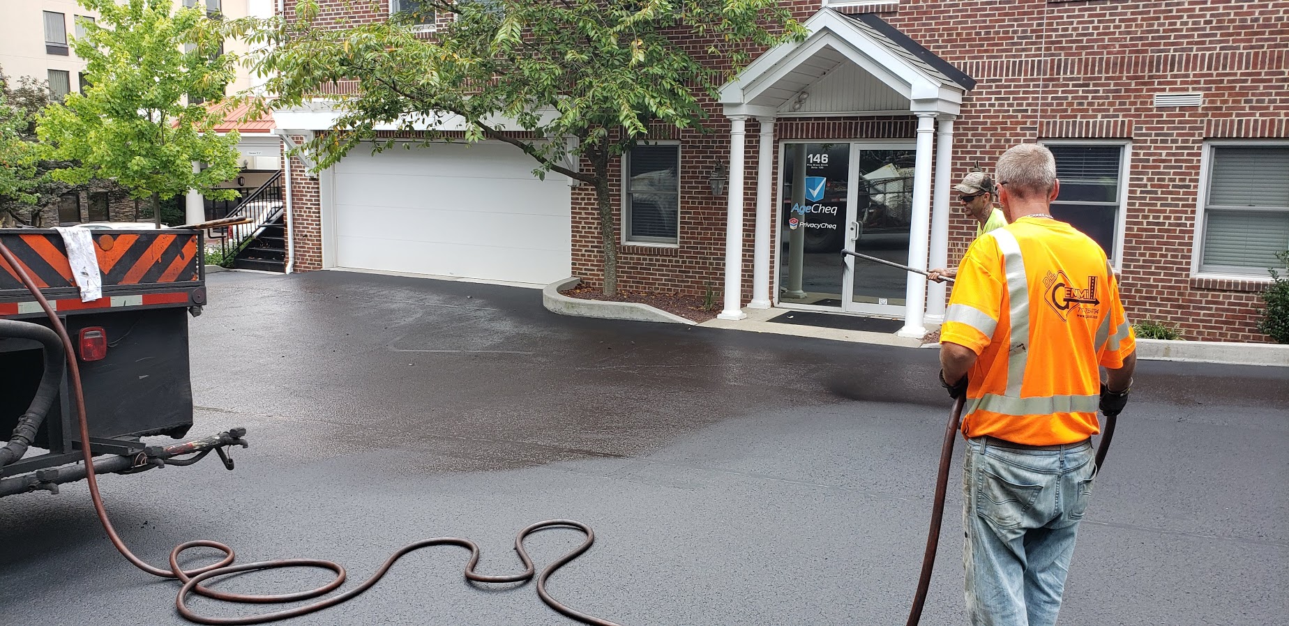 asphalt sealcoating pa