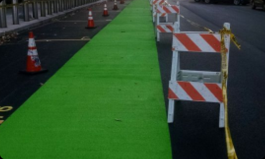 green pavement marking pa